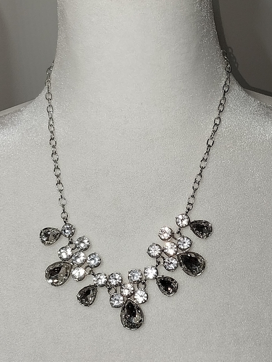 paparazzi Jewelry - Paparazzi Debutante Drama teardrop rhinestone necklace